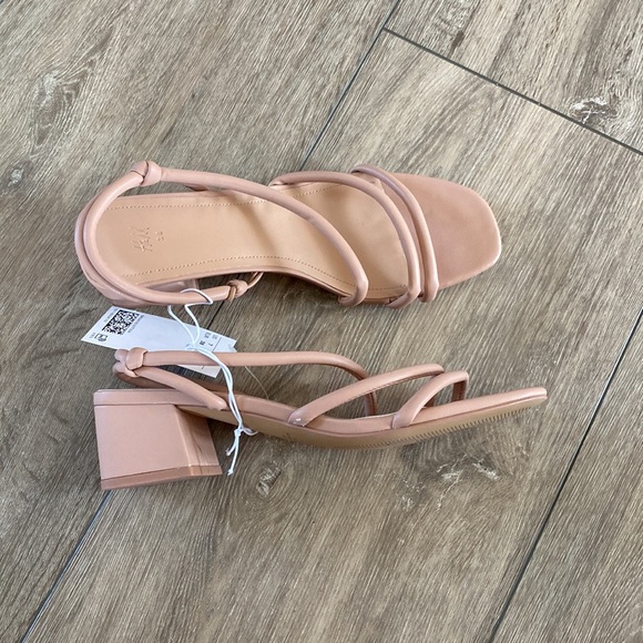 Chunky strappy sandals - low heel - Picture 2 of 2